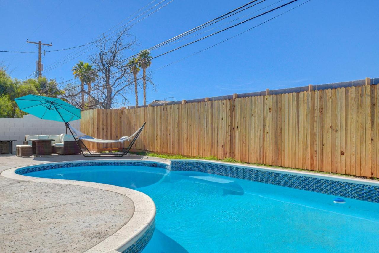 Lady Luck Oasis Large Pool Central Dogs Welcome Лас Вегас Екстериор снимка