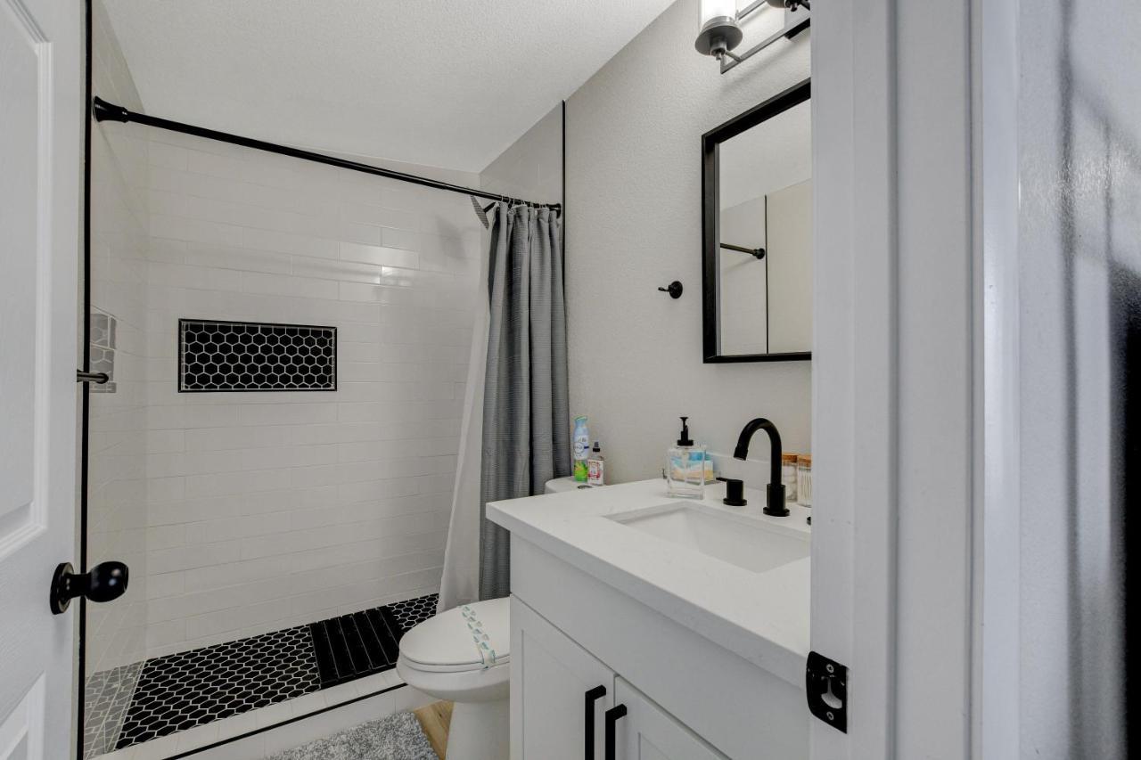 Lady Luck Oasis Large Pool Central Dogs Welcome Лас Вегас Екстериор снимка